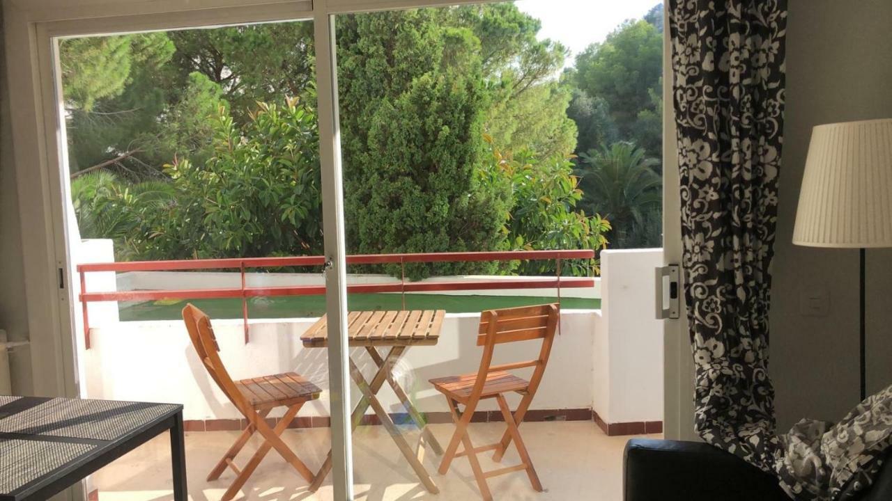 ***Vacation Studio Apartment At Siesta Resort*** 알쿠디아 항구 외부 사진